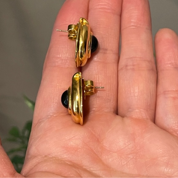 ✨Authentic Vintage Rare FENDI Black Onyx Cabochon Gold Pierced Earrings - Picture 10 of 11